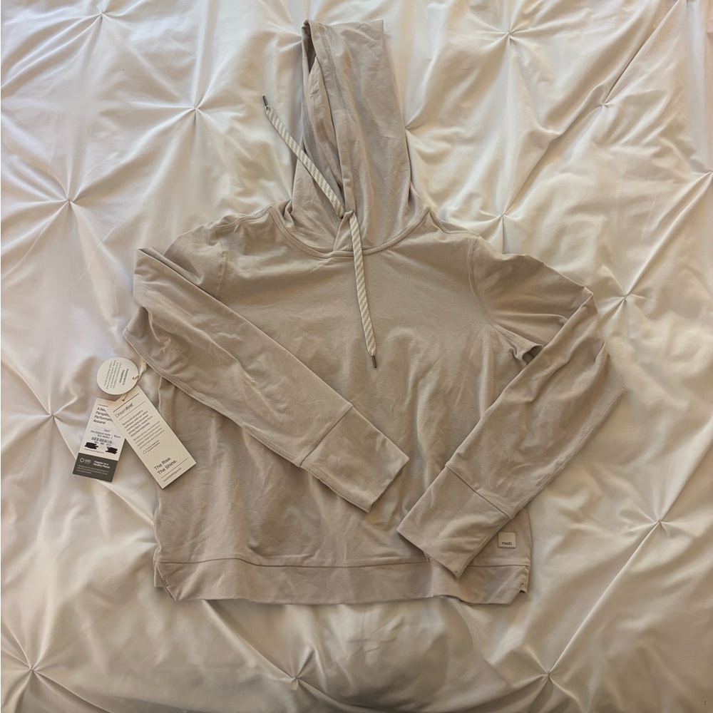 Vuori Women's Halo Essential Hoodie in Ecru